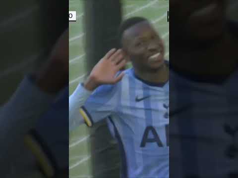 Nutmeg alert! 🚨 Sarr secures three points for Spurs!