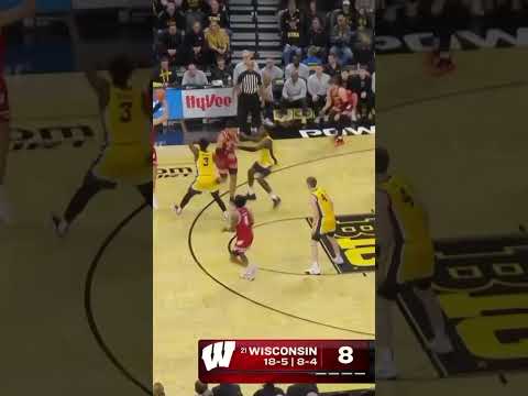 It’s RAINING threes in Iowa ๐ฅ๐ค๐