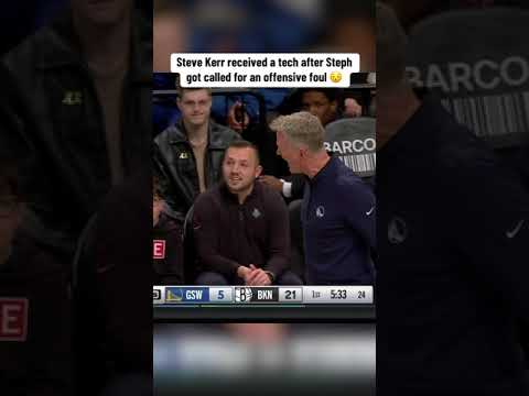 Steve Kerr got a tech 👀