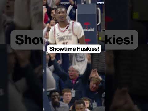 UConn Huskies 🤝 Showtime Basketball 🤩🤩 #uconnhuskies #danhurley #samsonjohnson #collegebasketball