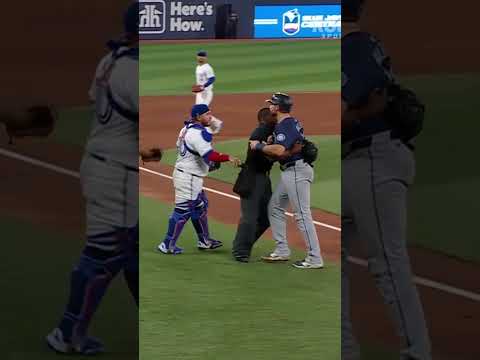 Benches clear in Toronto ๐ฎ #scuffle #mlb #baseball