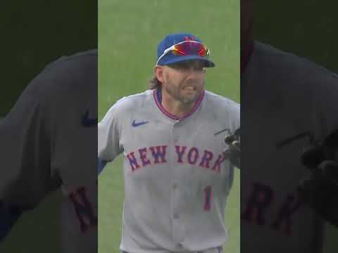 TARP TROUBLE 🤣 #tarp #MLB #blooper