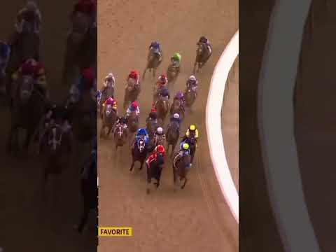 Rich Strike SURGES to Derby victory 🤯🏇