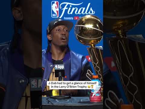 J-Dub admiring the Larry O’Brien Trophy 😂