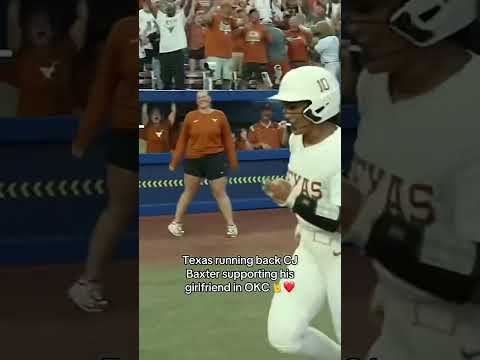 He was FIRED UP after her grand slam‼️