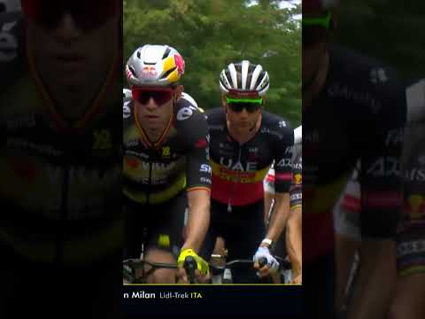 Stage 17 is UNDERWAY! 🚴🙌