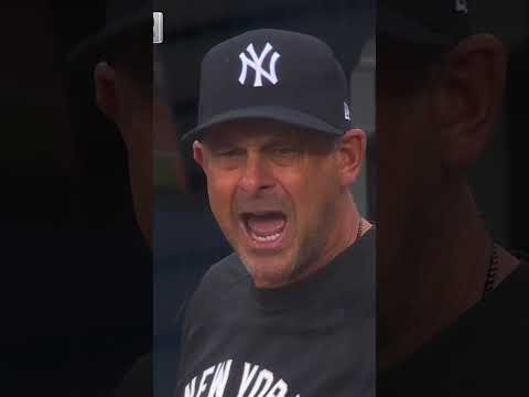 Manny Gonzalez apologized to Aaron Boone in-between innings after a strike call #mlb