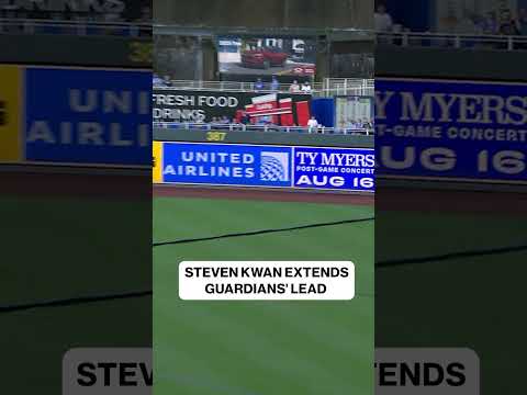 Steven Kwan crushes a two-run homer to extend the lead over the Royals💥⚾️ #Guardians #Homer #Royals