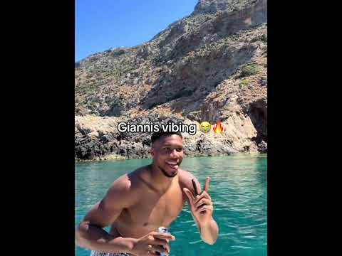 Summer mood 😂 (via giannis_an34/TT)