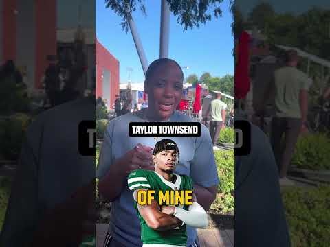 Which celebrity would you want to attend your tennis match? 🤔