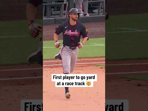 The FIRST Home Run at a race track! ๐คฏ ๐ #braves #mlb #baseball