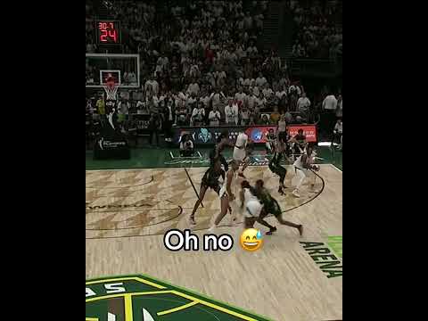 Jackie Young almost went into the stands for this ball 😭