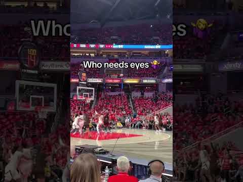 Kelsey Mitchell’s court vision ๐ฅ