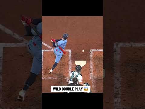 What a way to get out of a bases loaded jam 😳
