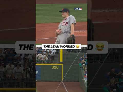 We’ve all done this before๐ #mlb #baseball #tigers #mariners #alds