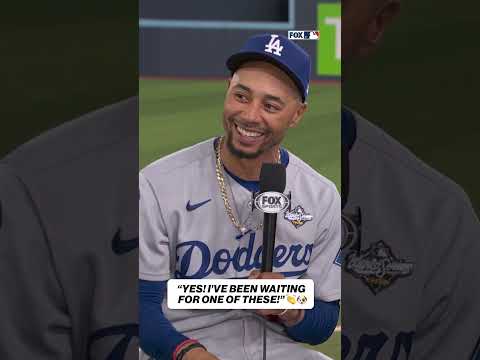 “Wait a minute!! That’s my DAWG!” 🤣 #bigpapi #mookiebetts #Dodgers #MLB