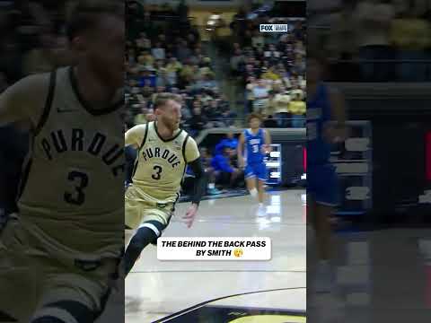 THIS ASSIST FROM BRADEN SMITH ๐ค #bradensmith #cbb #purdue #basketball