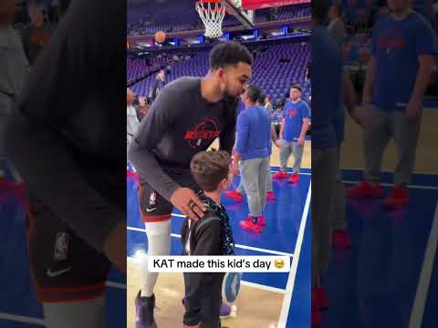 This interaction between KAT and this fan 🥹