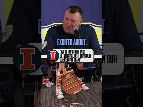 HC Bret Bielema plans on taking care of the guitar ๐
#illini