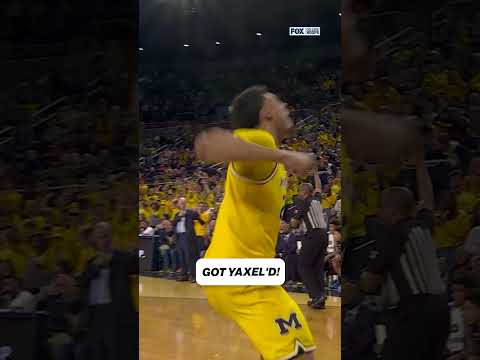 UNREAL steal and slam 😱 #michiganwolverines #cbb #basketball