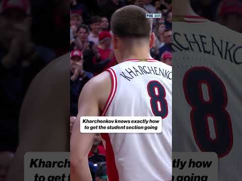 That’s how you hype up the crowd ๐ค #CBB #Arizona #Basketball