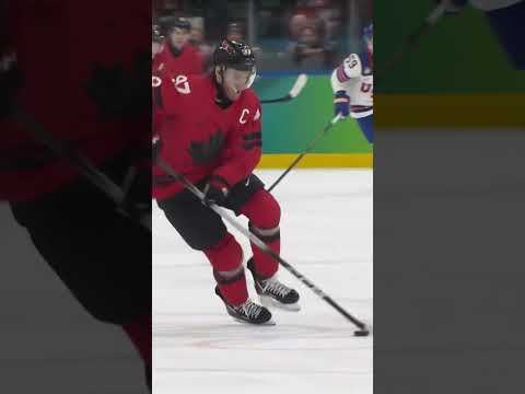 WHAT. A. SAVE. 🤯🇺🇸