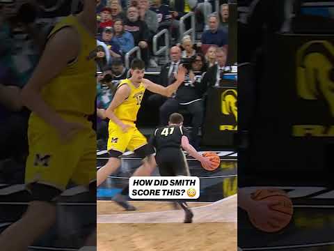 Braden Smith how did you do this 😱 #purdueboilermakers #basketball