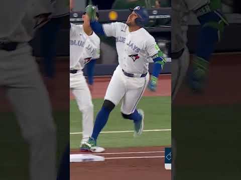 George Springer’s first homer of 2026! 👏 #mlb #baseball #bluejays #georgespringer