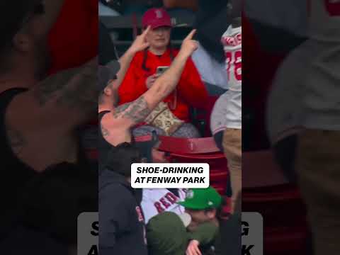 What a fun start to the morning in Boston 🤣 #boston #redsox #baseball