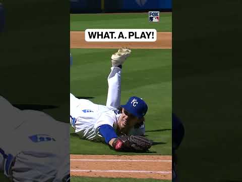 Daniel Lynch IV Makes UNREAL Play 😲 #baseball #mlb #pitcher #ball