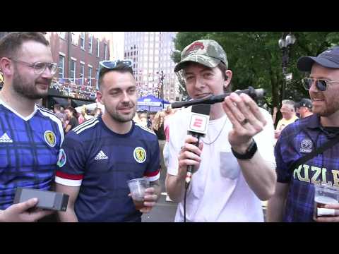 Improv rapper Chris Turner freestyles with Scottland’s Tartan Army at World Cup 🔥 | ESPN FC