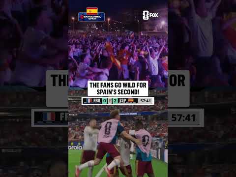 Barcelona ERUPTS in celebration after Porro finds the back of the net 🇪🇸