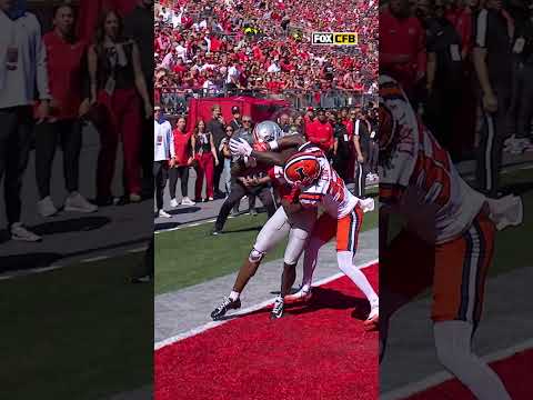 This toe tap by Jeremiah Smith was RIDICULOUS #osu #ohiostate #football
