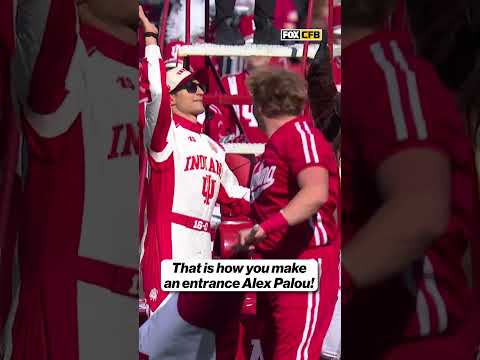 5-time INDYCAR Champ Alex Palou knows how to make an entrance #cfb #indycar #football