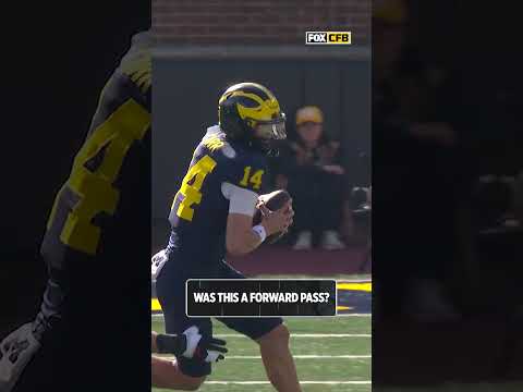 This play was ruled a fumble on Tommy Carr. Agree with the call? #cfb #cfbonfox